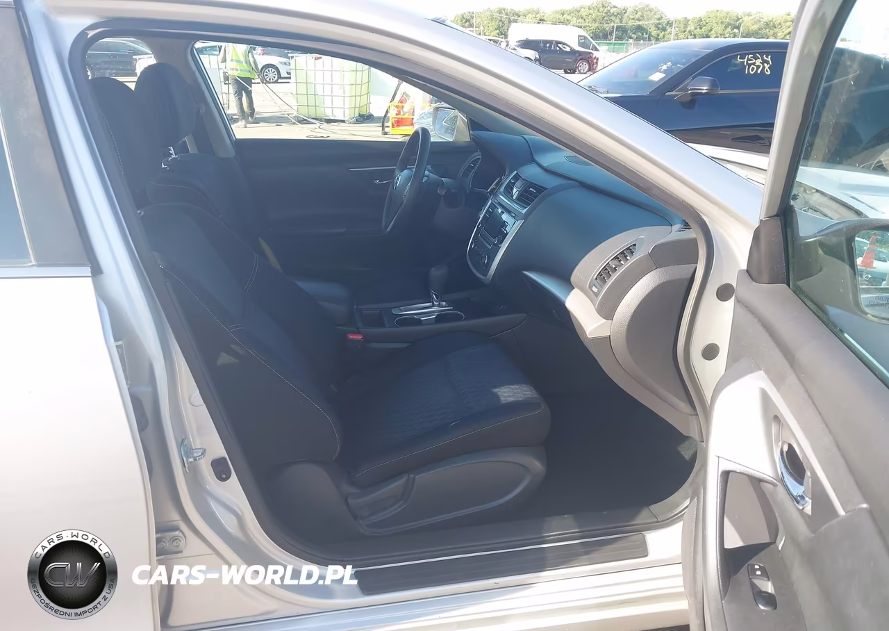 2017 Nissan Altima 2.5 S VIN:1N4AL3AP5HC241125 - 5