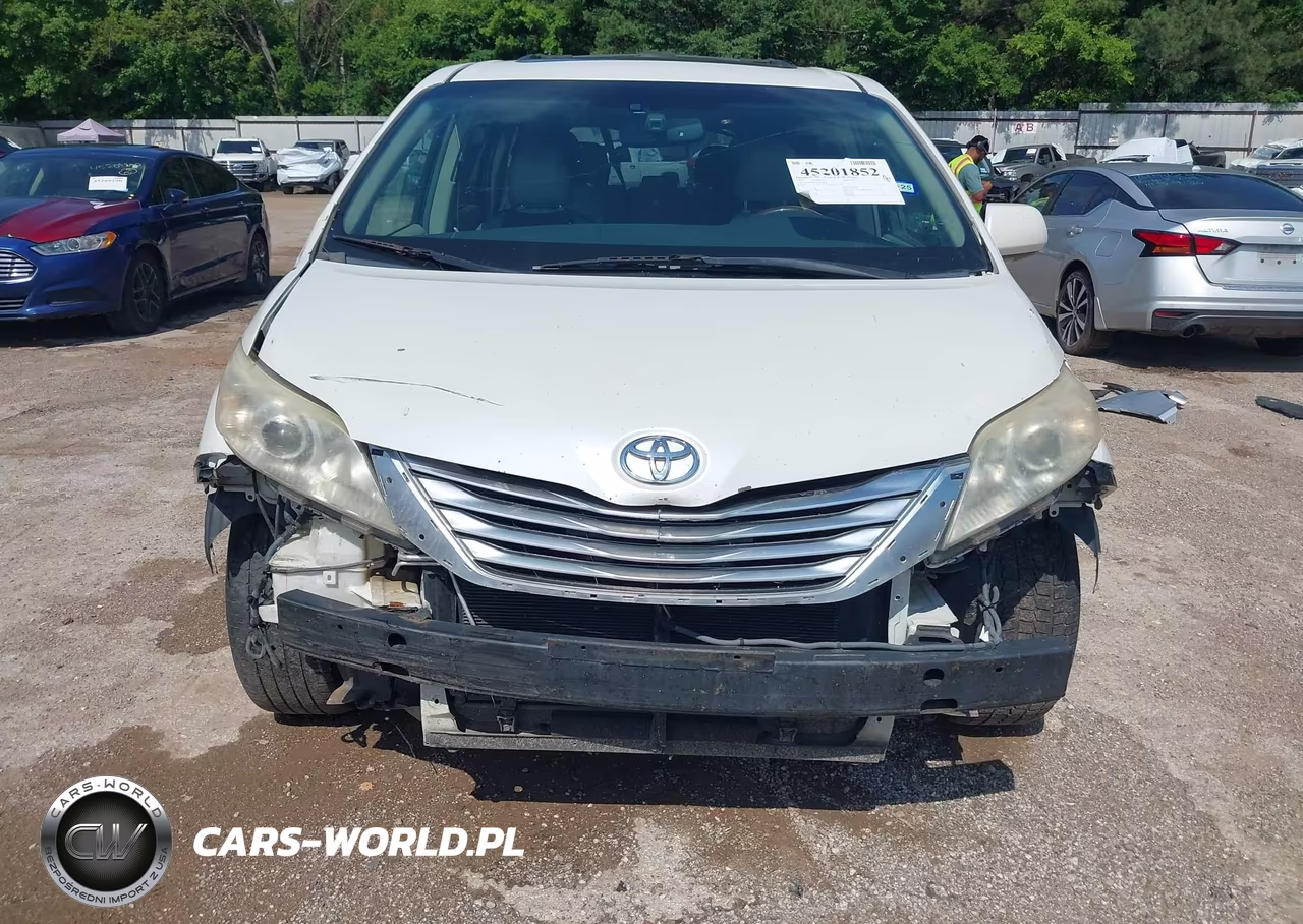 2012 Toyota Sienna Limited 7 Passenger VIN:5TDDK3DC2CS044469 - 12