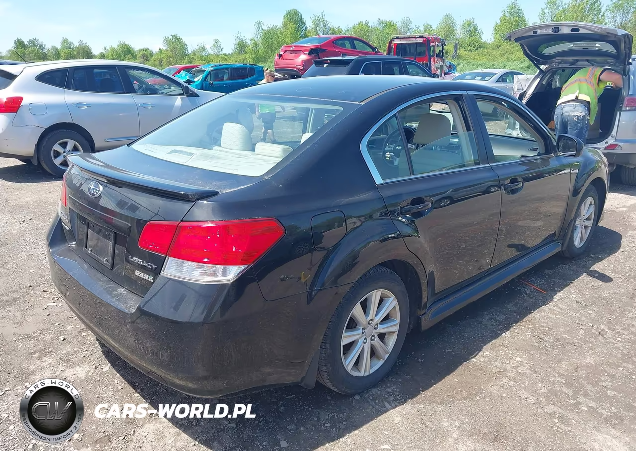 2010 Subaru Legacy 2.5I Premium VIN:4S3BMBG69A3242885 - 4