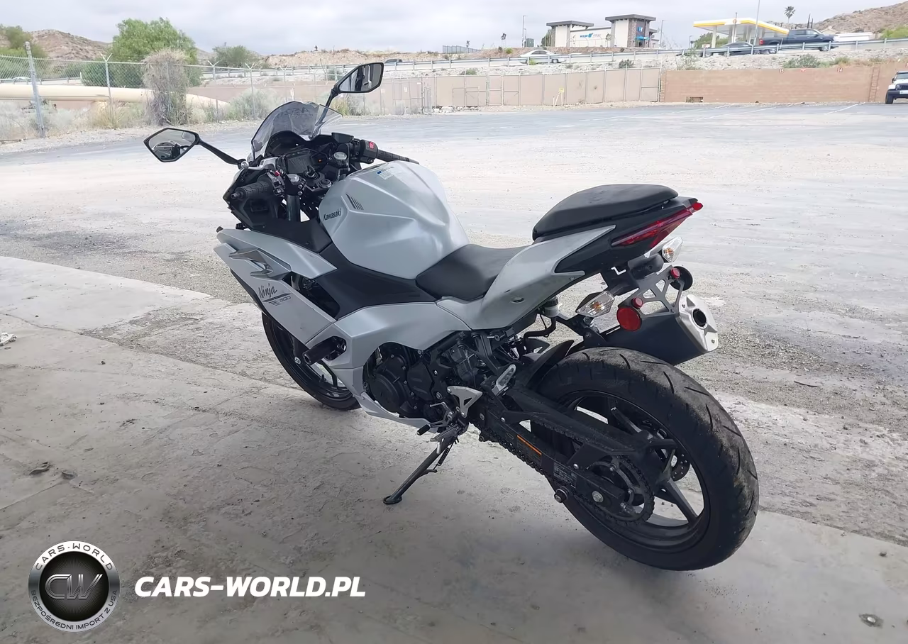 2025 Kawasaki Ex500 VIN:ML5EXGG10SDA69255 - 3