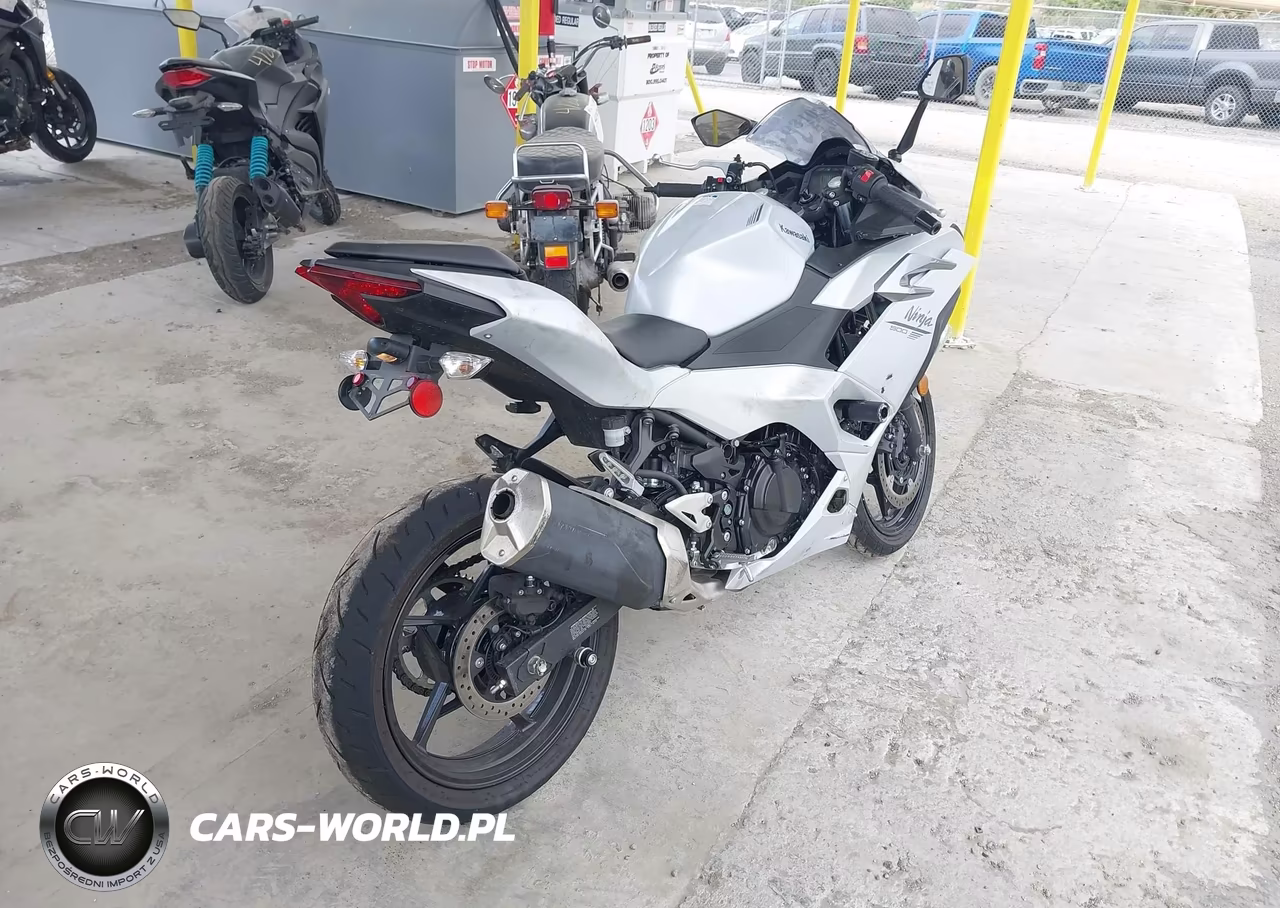 2025 Kawasaki Ex500 VIN:ML5EXGG10SDA69255 - 4