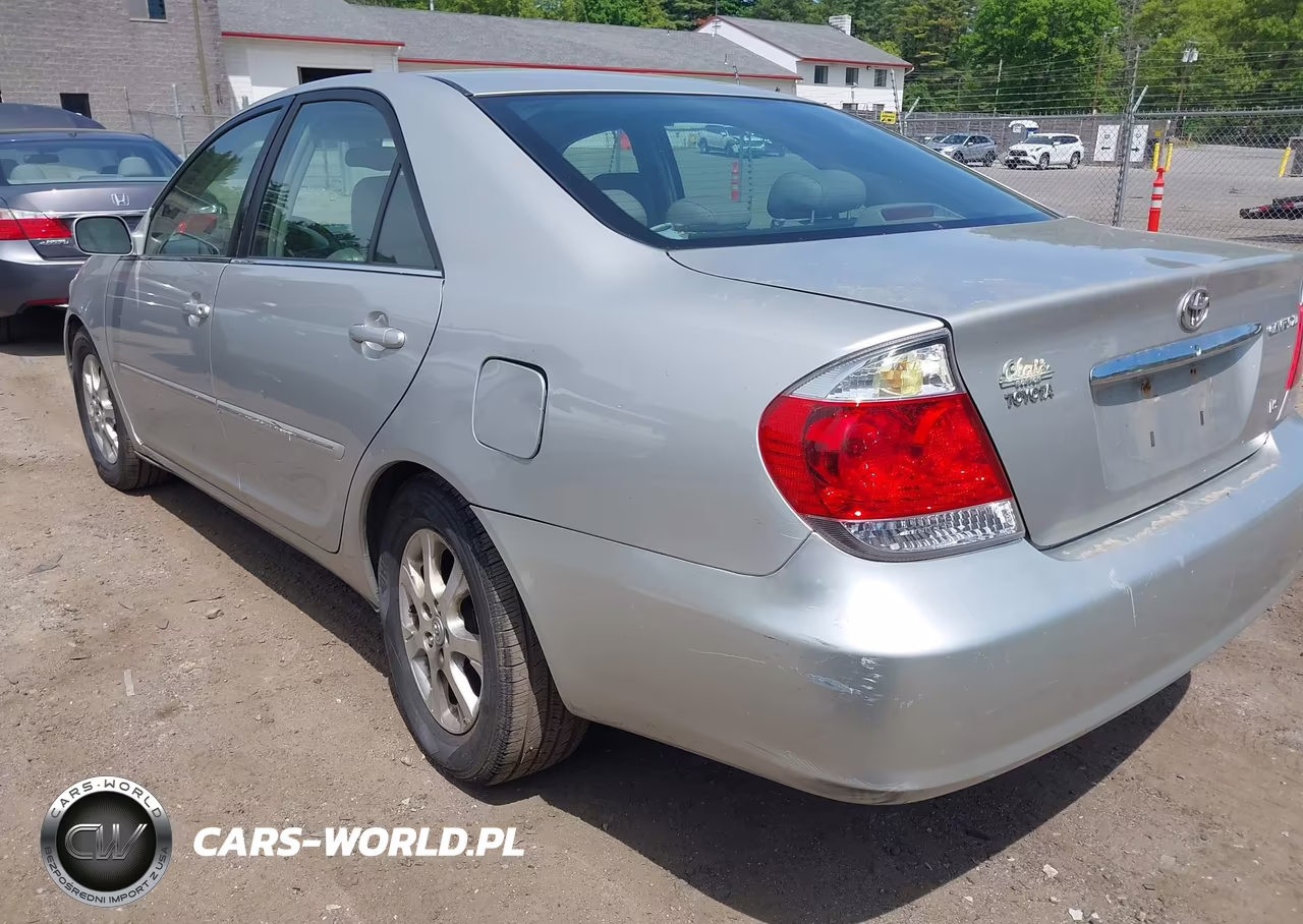 2005 Toyota Camry Xle V6 VIN:4T1BF30K35U084336 - 3