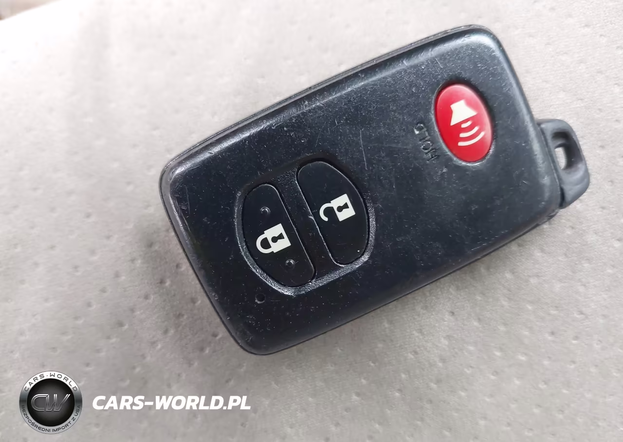 2011 Toyota Prius Two VIN:JTDKN3DU7B0252677 - 11