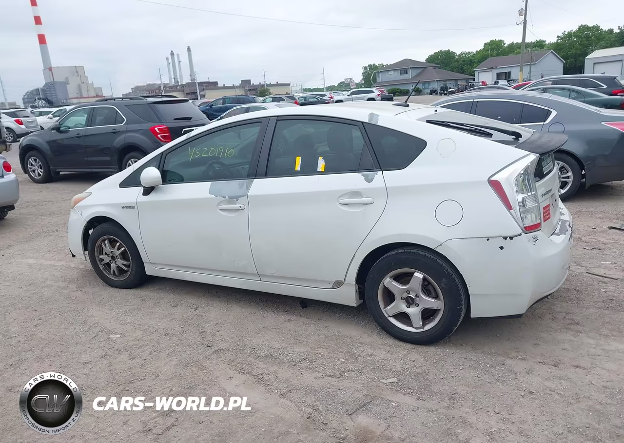 2011 Toyota Prius Two VIN:JTDKN3DU7B0252677 - 14