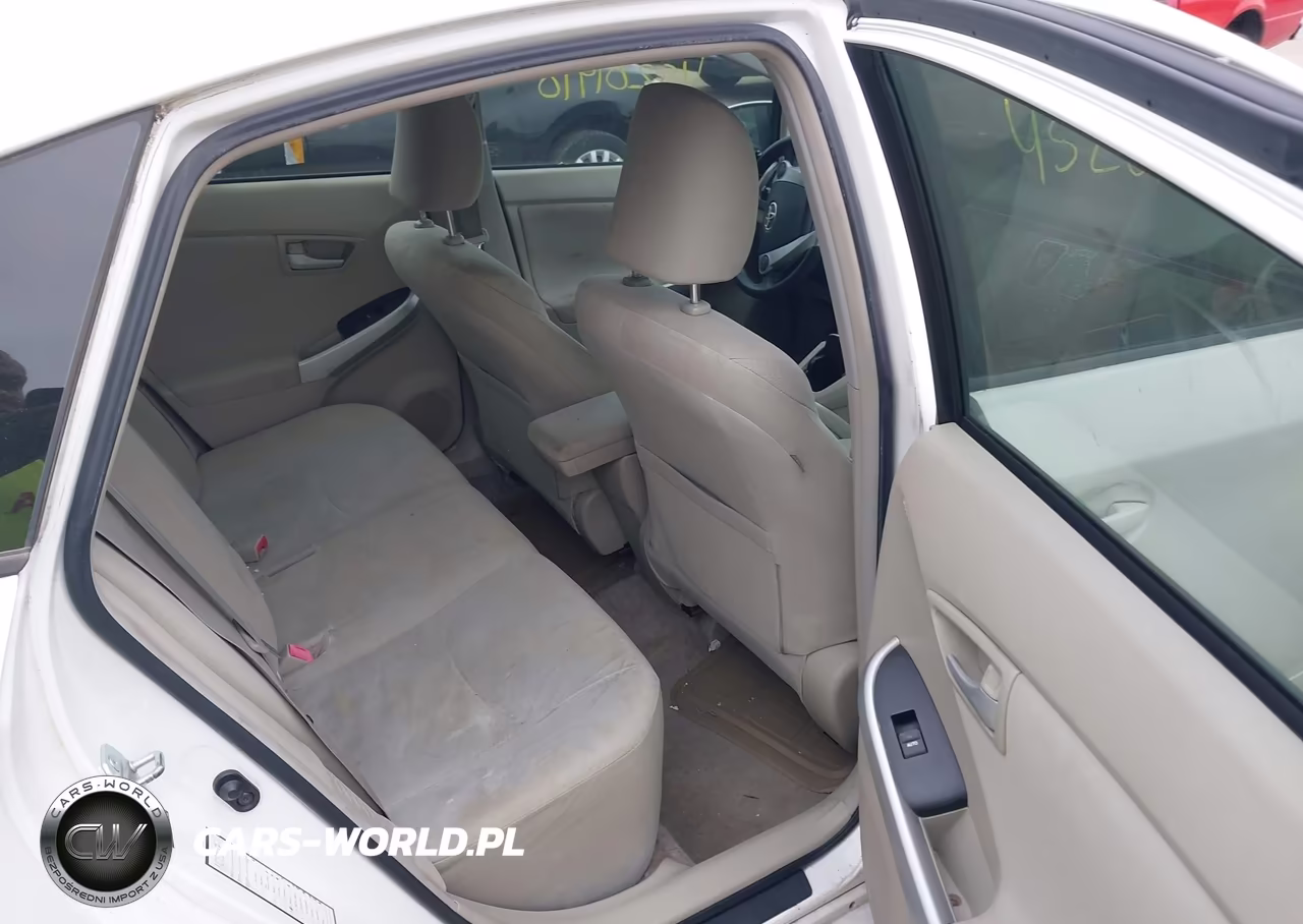 2011 Toyota Prius Two VIN:JTDKN3DU7B0252677 - 8