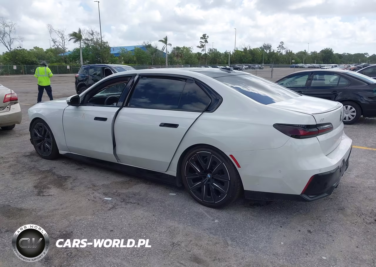 2024 BMW I7 xDrive60 VIN:WBY53EJ06RCP84140 - 3