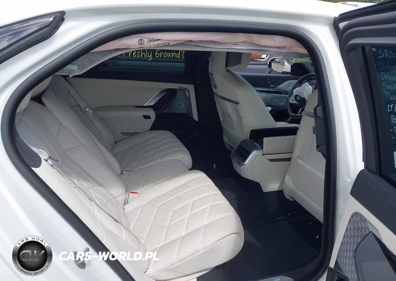 2024 BMW I7 xDrive60 VIN:WBY53EJ06RCP84140 - 8