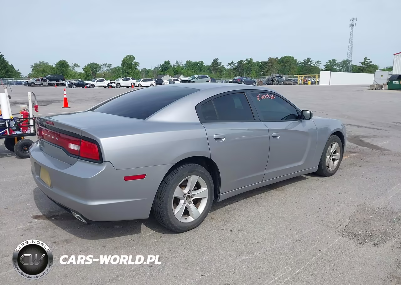 2013 Dodge Charger Se VIN:2C3CDXBG4DH669687 - 4