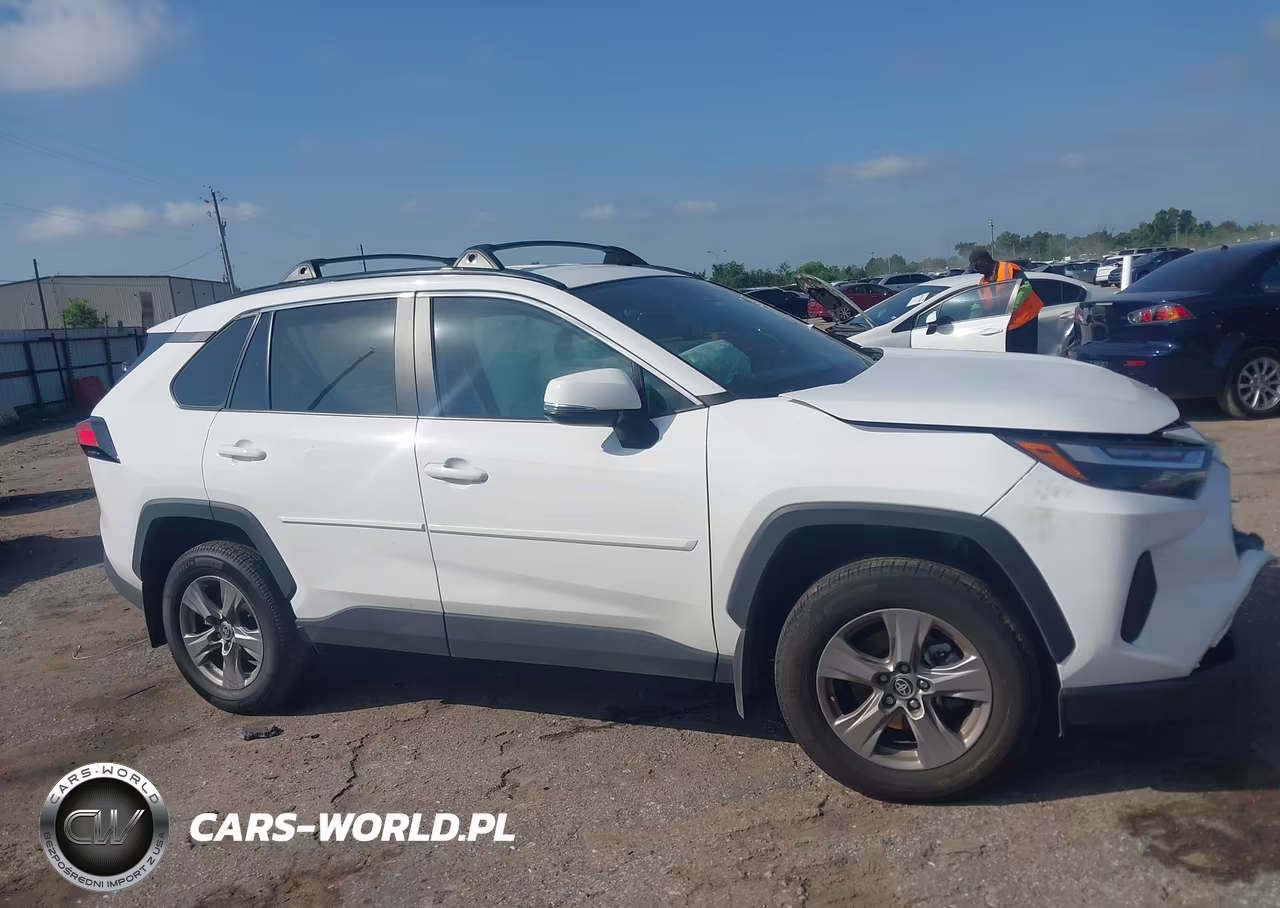 2024 Toyota Rav4 Xle VIN:2T3W1RFV4RW346060 - 13