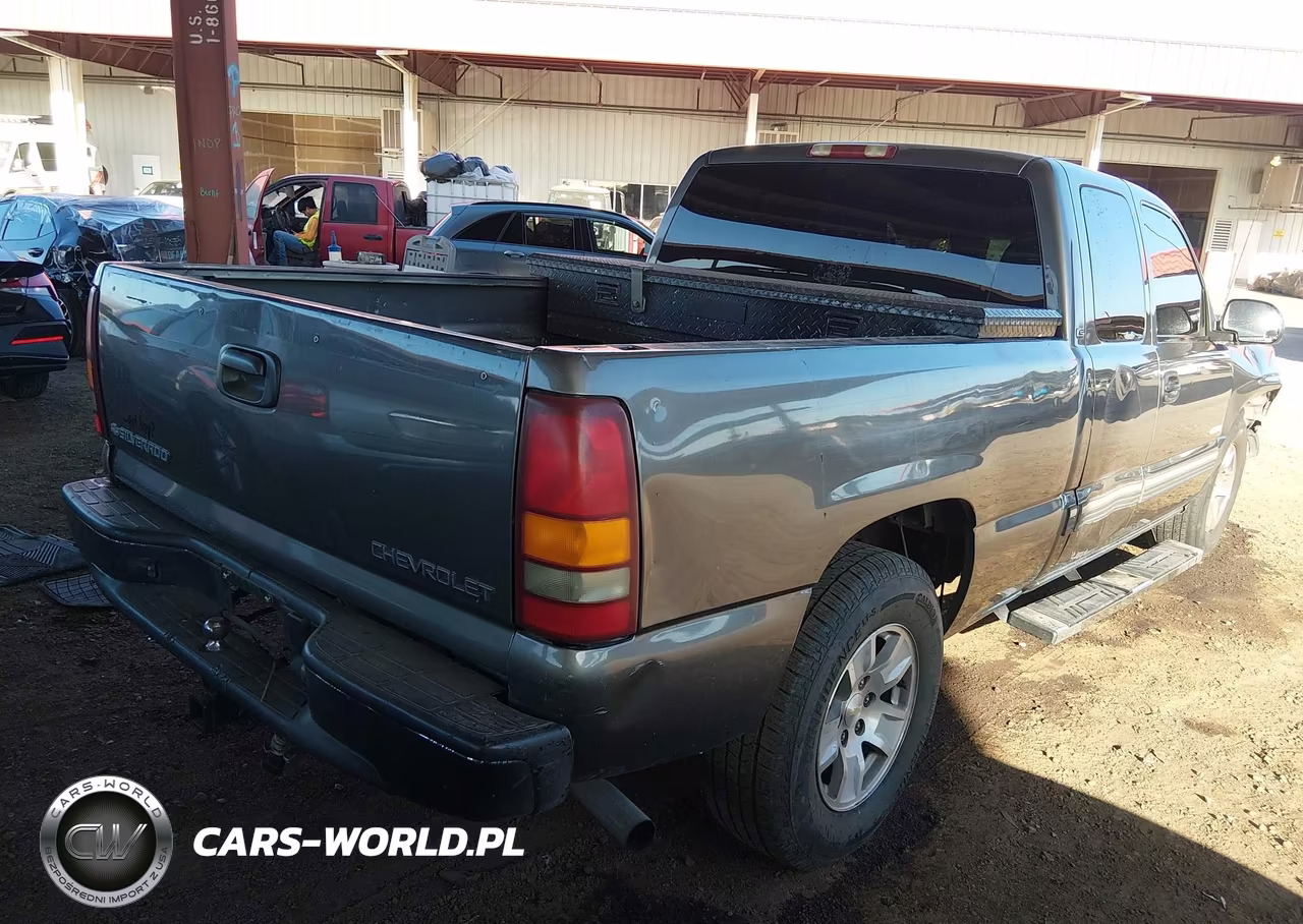 2001 Chevrolet Silverado 1500 Ls VIN:2GCEC19T111305772 - 4