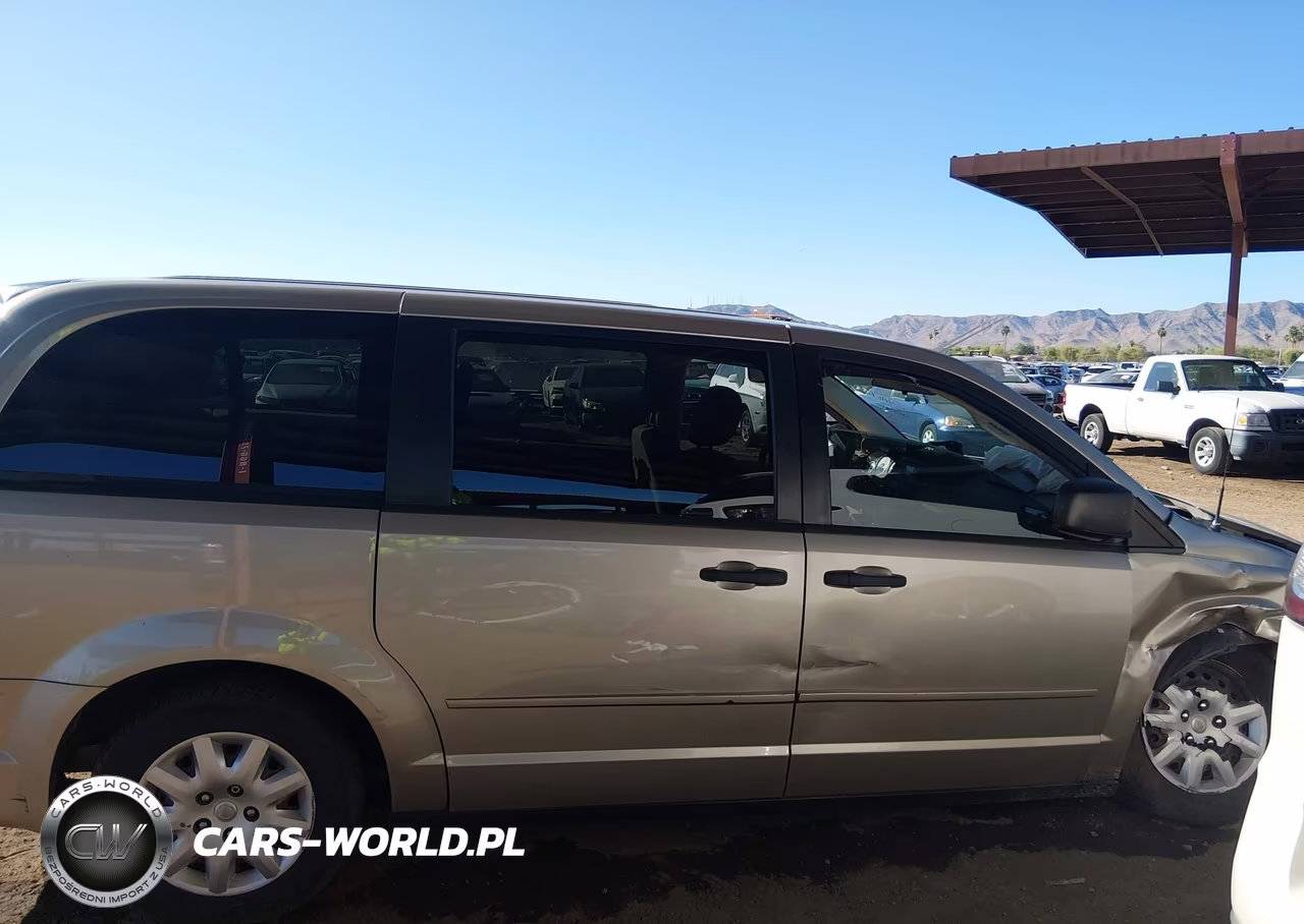 2008 Chrysler Town & Country Lx VIN:2A8HR44H48R625690 - 13