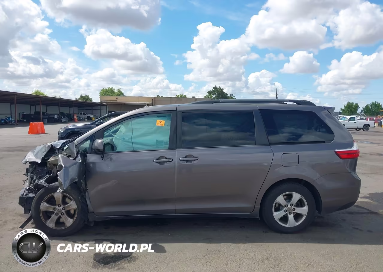2015 Toyota Sienna Le 8 Passenger VIN:5TDKK3DC9FS577625 - 13