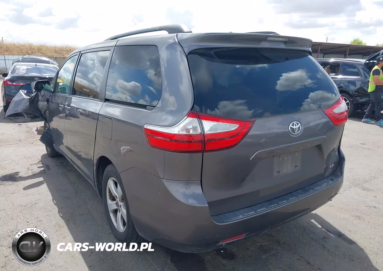 2015 Toyota Sienna Le 8 Passenger VIN:5TDKK3DC9FS577625 - 3