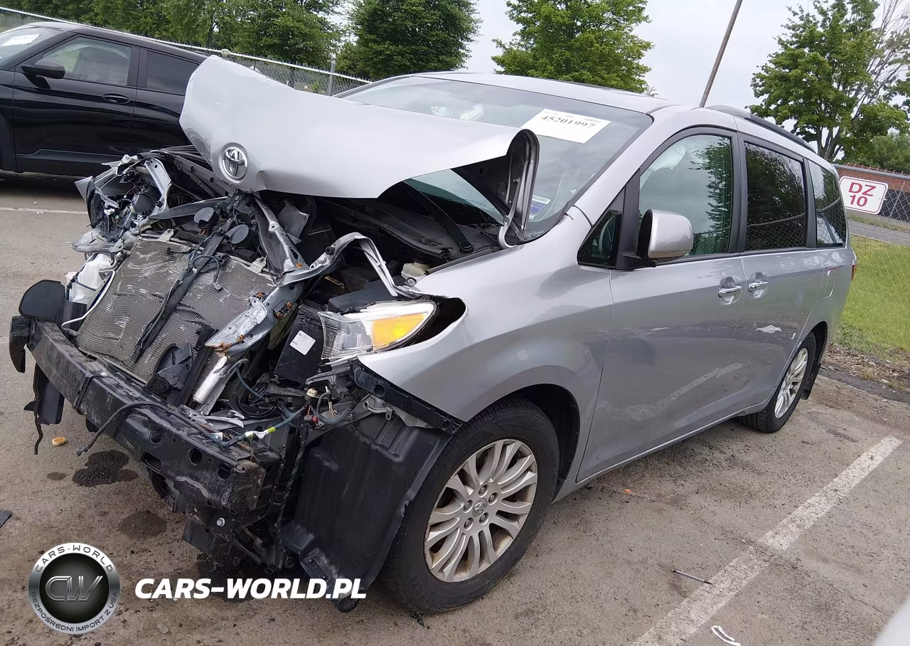 2017 Toyota Sienna Xle 8 Passenger VIN:5TDYZ3DC5HS782982 - 2