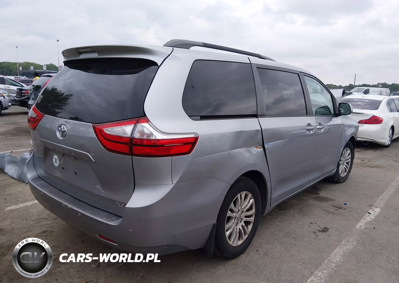 2017 Toyota Sienna Xle 8 Passenger VIN:5TDYZ3DC5HS782982 - 4