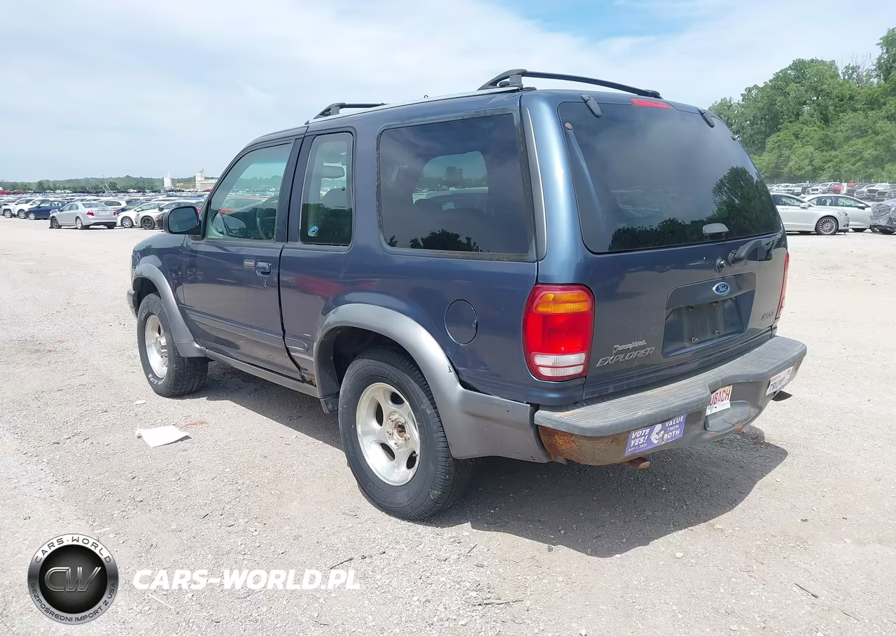 1999 Ford Explorer Sport VIN:1FMYU24E9XUC29316 - 3