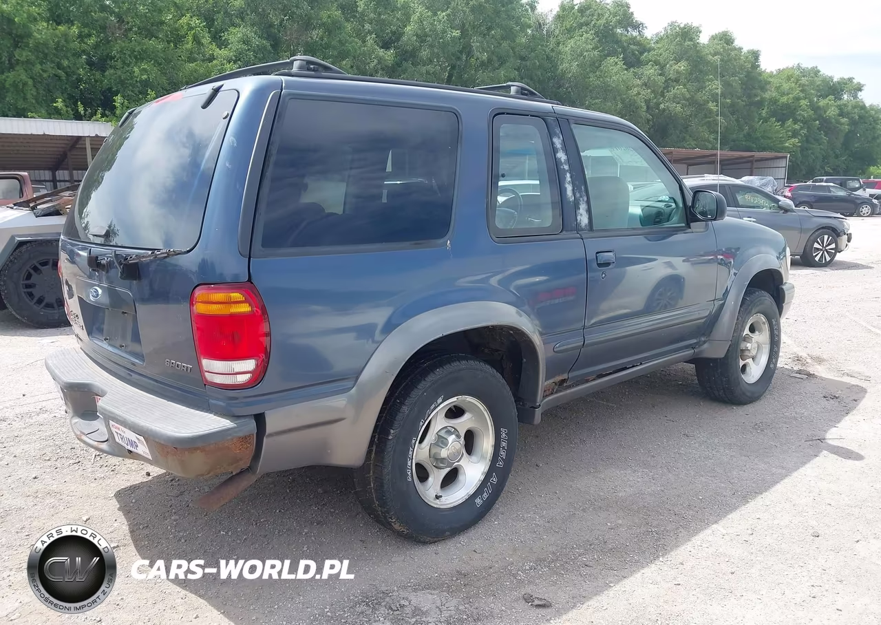 1999 Ford Explorer Sport VIN:1FMYU24E9XUC29316 - 4