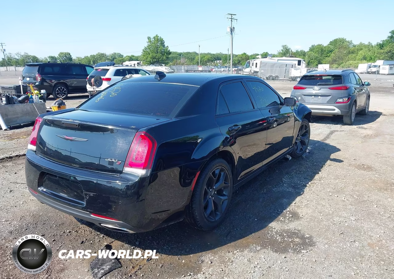 2022 Chrysler 300 S VIN:2C3CCABG9NH154301 - 4