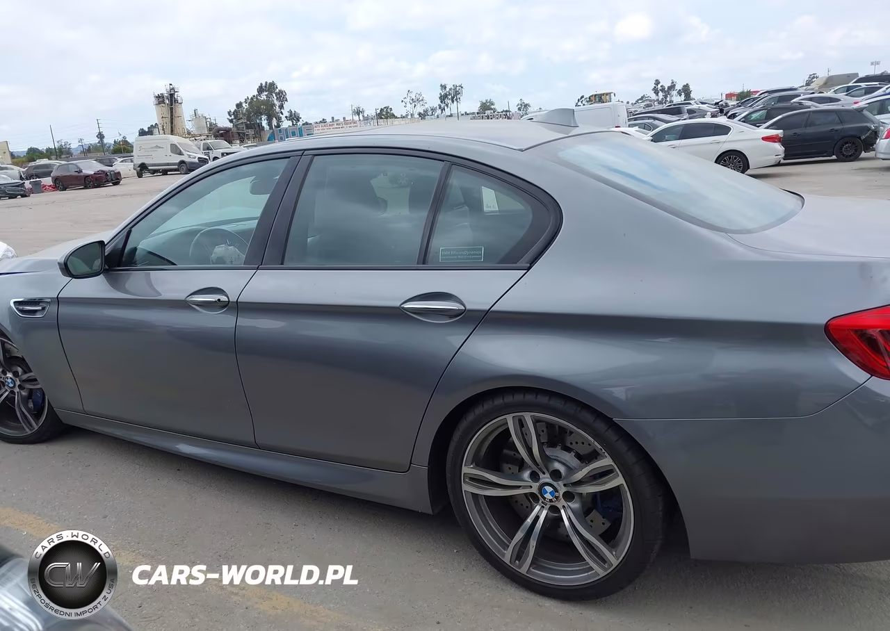 2014 BMW M5 VIN:WBSFV9C54ED594057 - 14