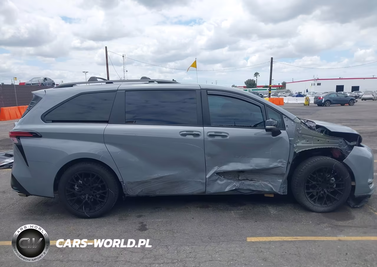 2025 Toyota Sienna Xse VIN:5TDCSKFC3SS167828 - 14