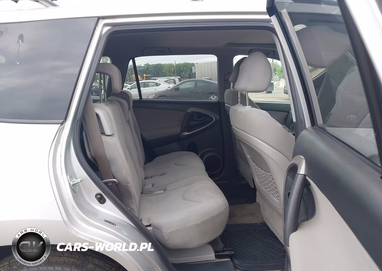 2008 Toyota Rav4 Limited VIN:JTMBD31V286074330 - 8