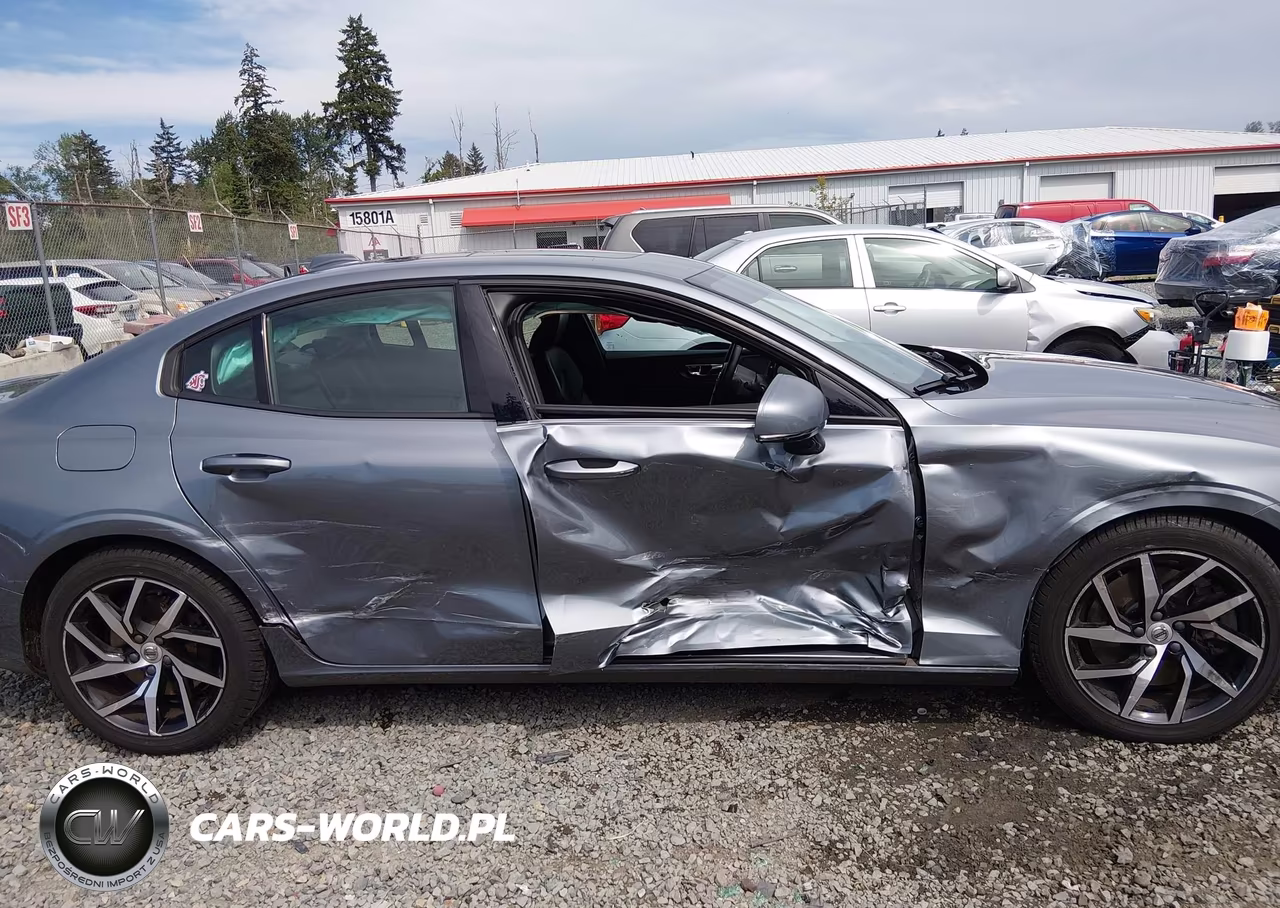 2020 Volvo S60 T6 Momentum VIN:7JRA22TK3LG037824 - 13