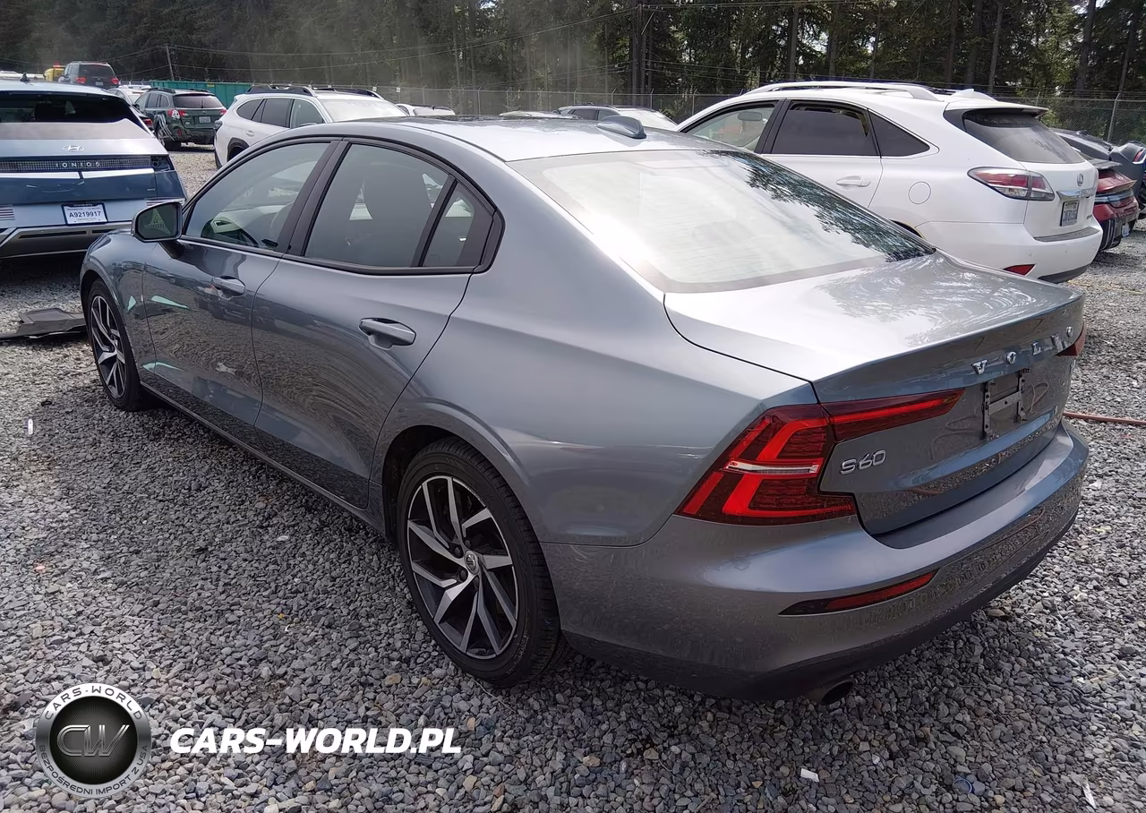 2020 Volvo S60 T6 Momentum VIN:7JRA22TK3LG037824 - 3