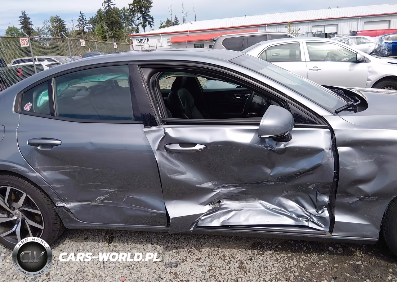 2020 Volvo S60 T6 Momentum VIN:7JRA22TK3LG037824 - 6