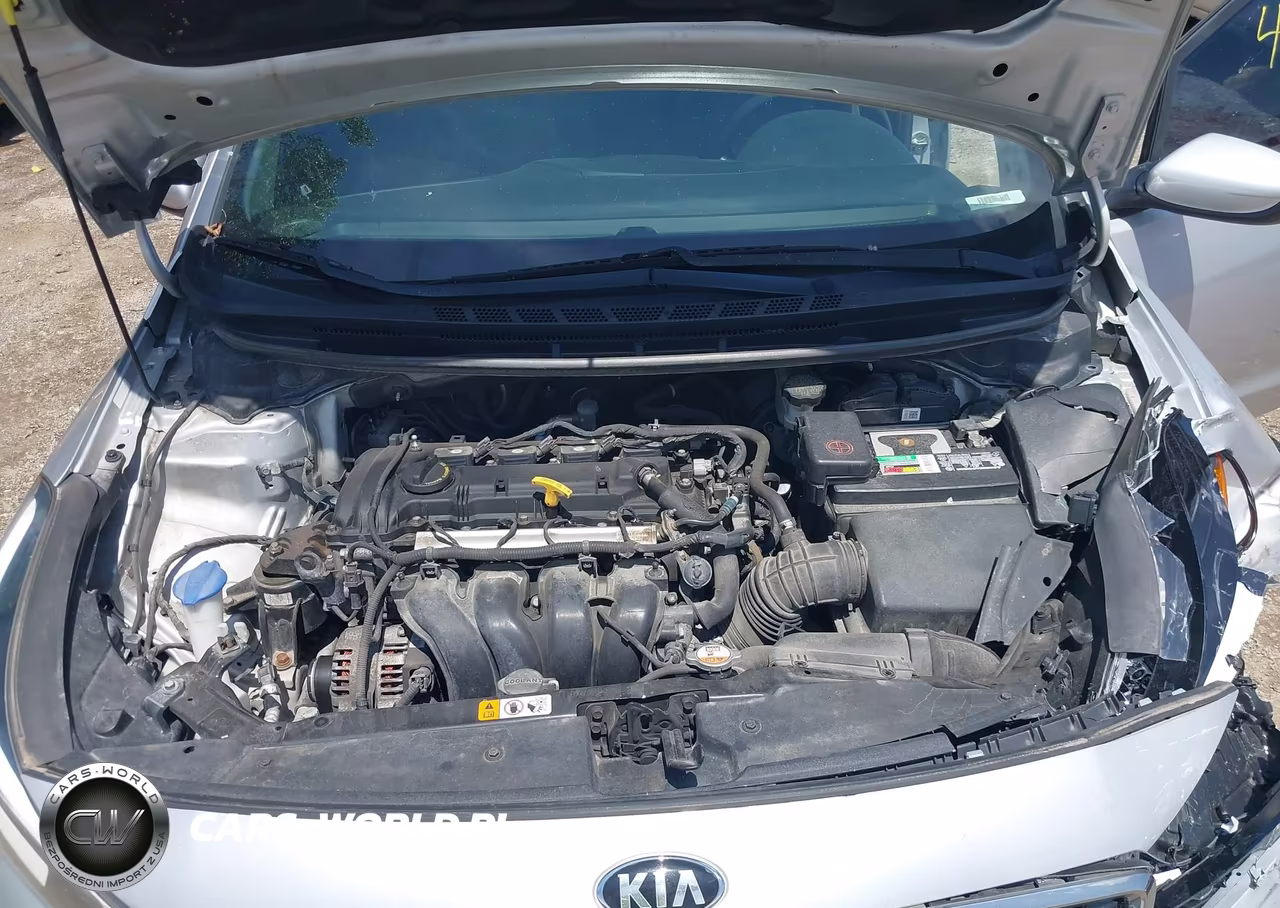 2018 Kia Forte Lx VIN:3KPFL4A72JE180692 - 10