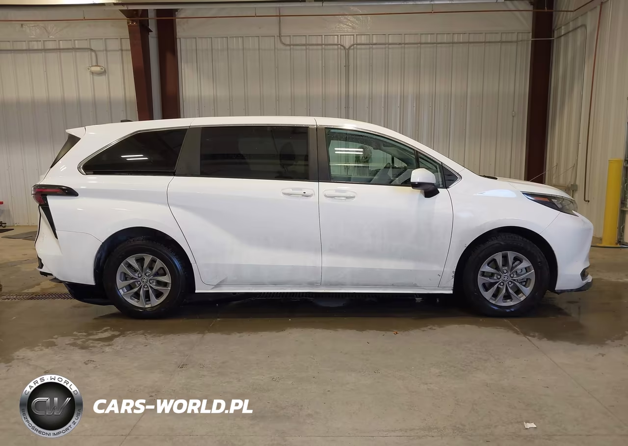 2024 Toyota Sienna Le VIN:5TDKRKEC7RS196977 - 13