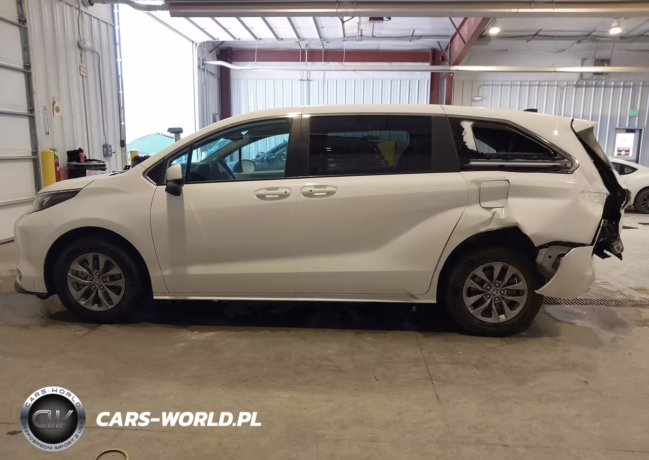 2024 Toyota Sienna Le VIN:5TDKRKEC7RS196977 - 14