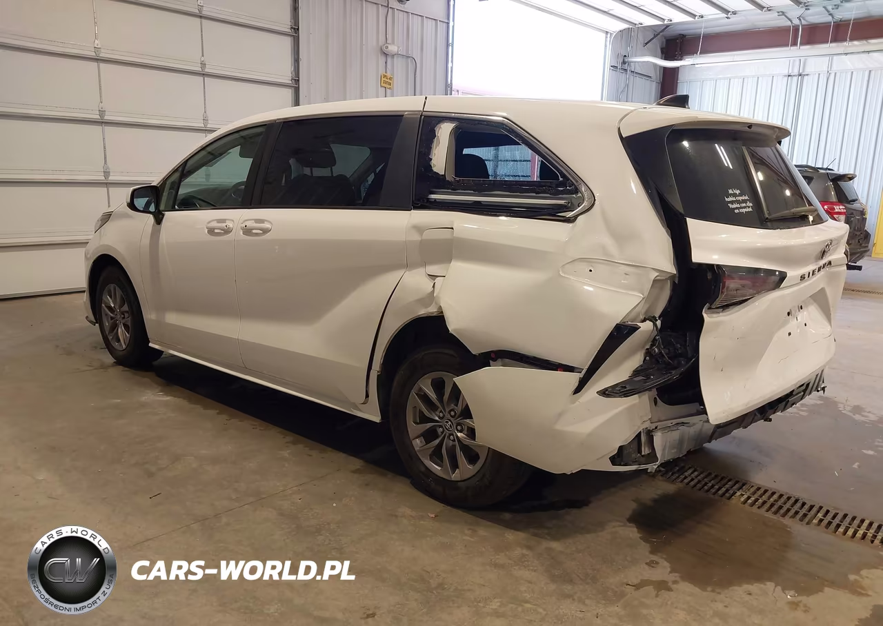 2024 Toyota Sienna Le VIN:5TDKRKEC7RS196977 - 3