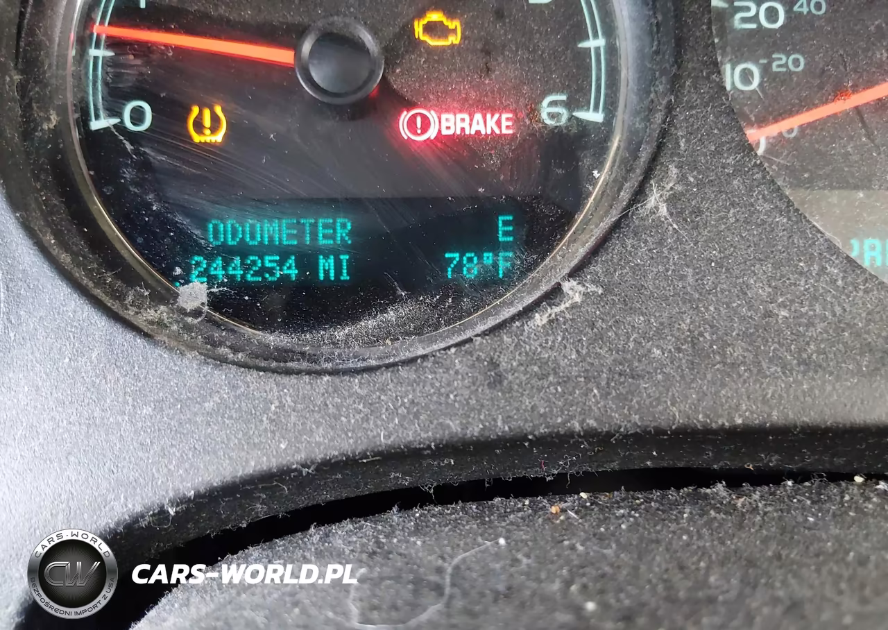 2014 Chevrolet Tahoe Lt VIN:1GNSKBE09ER105251 - 16