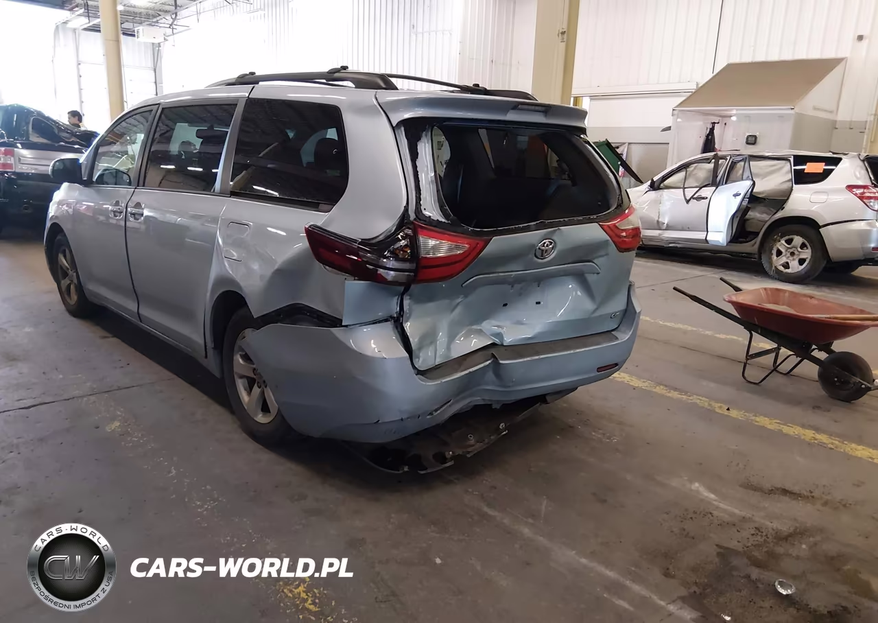 2017 Toyota Sienna Le 8 Passenger VIN:5TDKZ3DC1HS774884 - 3