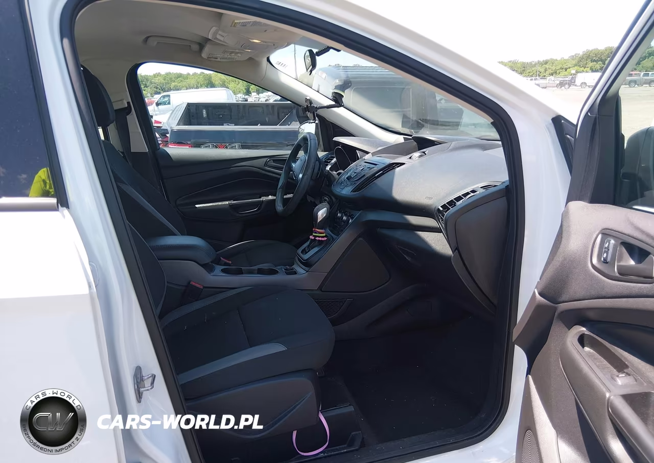 2016 Ford Escape S VIN:1FMCU0F78GUA03314 - 5