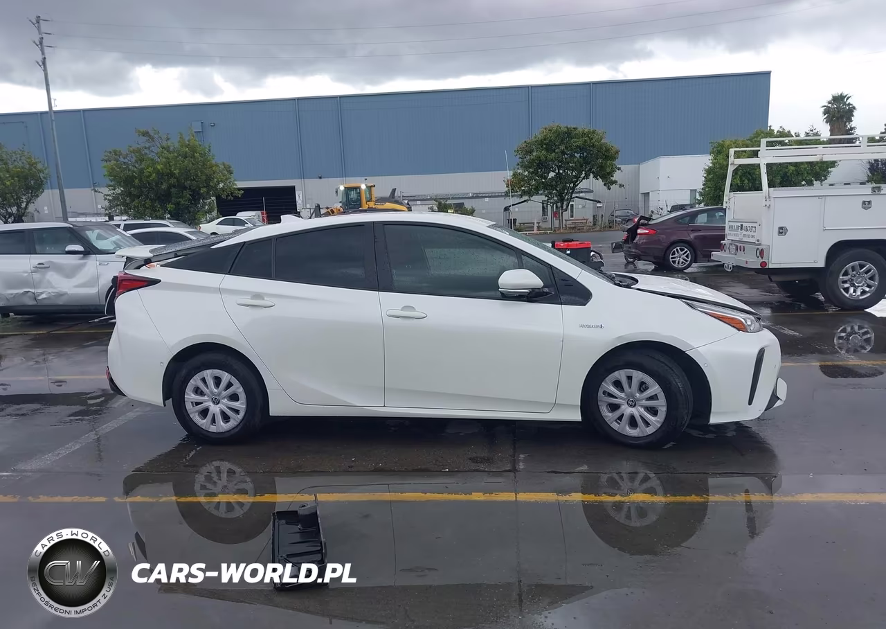 2019 Toyota Prius Le VIN:JTDKARFU7K3101817 - 14