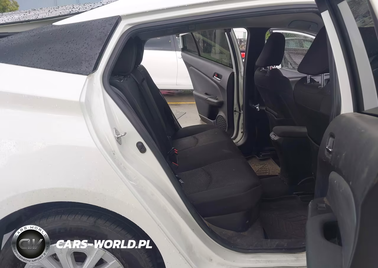 2019 Toyota Prius Le VIN:JTDKARFU7K3101817 - 8