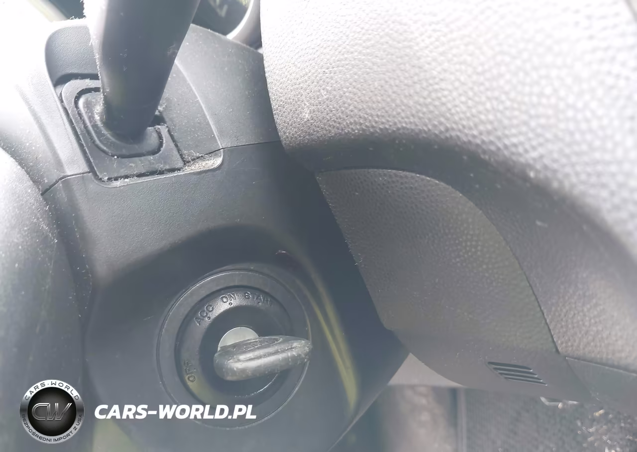 2012 Mazda Mazda3 I Sport VIN:JM1BL1UG8C1588418 - 11