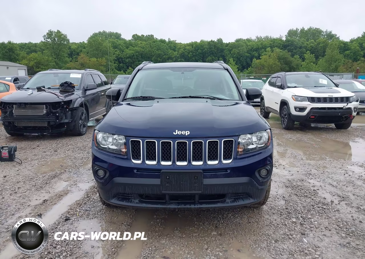 2017 Jeep Compass Sport 4X4 VIN:1C4NJDBBXHD106310 - 12