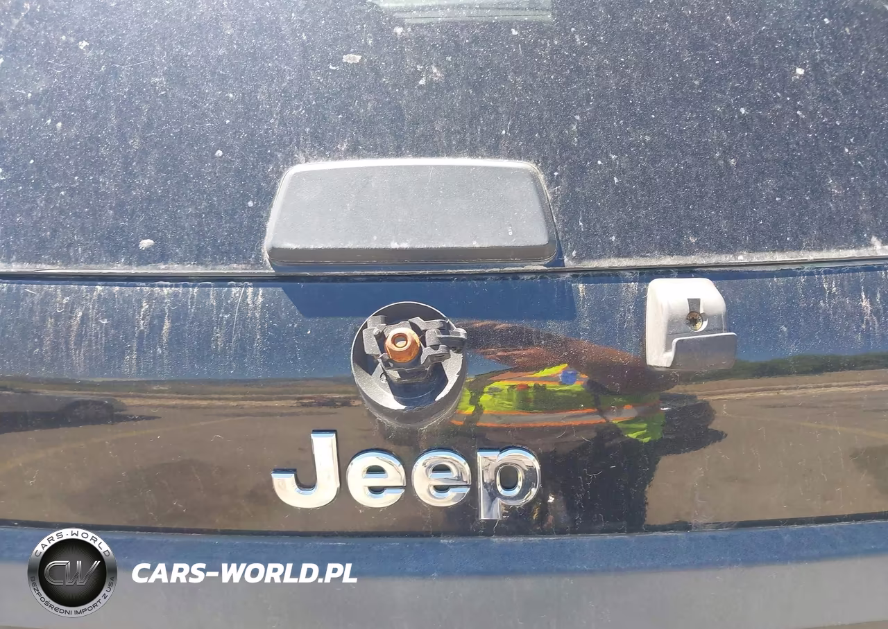 2005 Jeep Grand Cherokee Laredo VIN:1J4HR48N45C539737 - 6