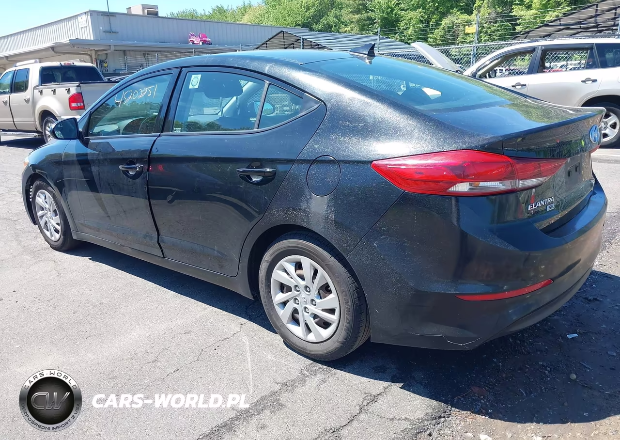 2018 Hyundai Elantra Se VIN:5NPD74LFXJH371868 - 3