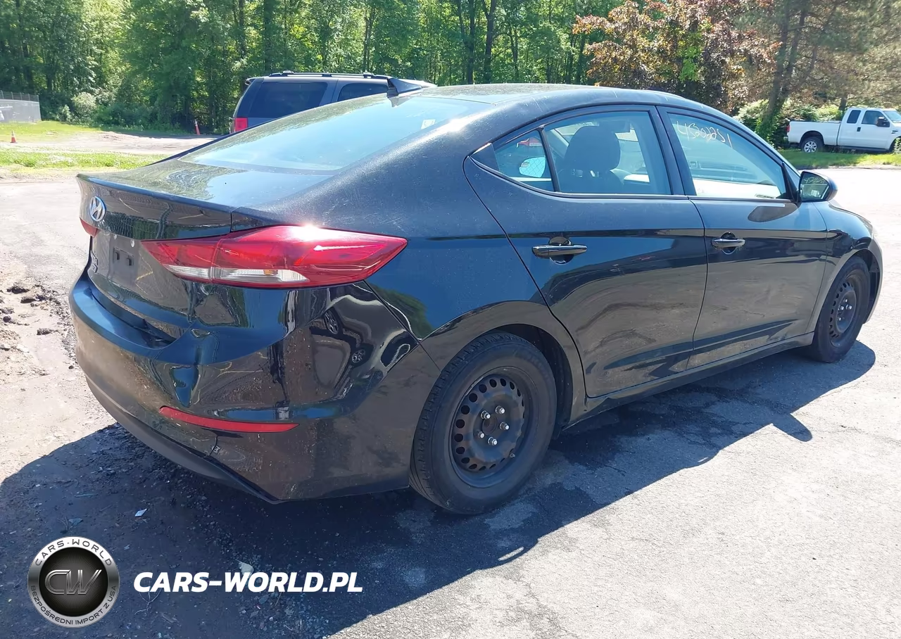 2018 Hyundai Elantra Se VIN:5NPD74LFXJH371868 - 4