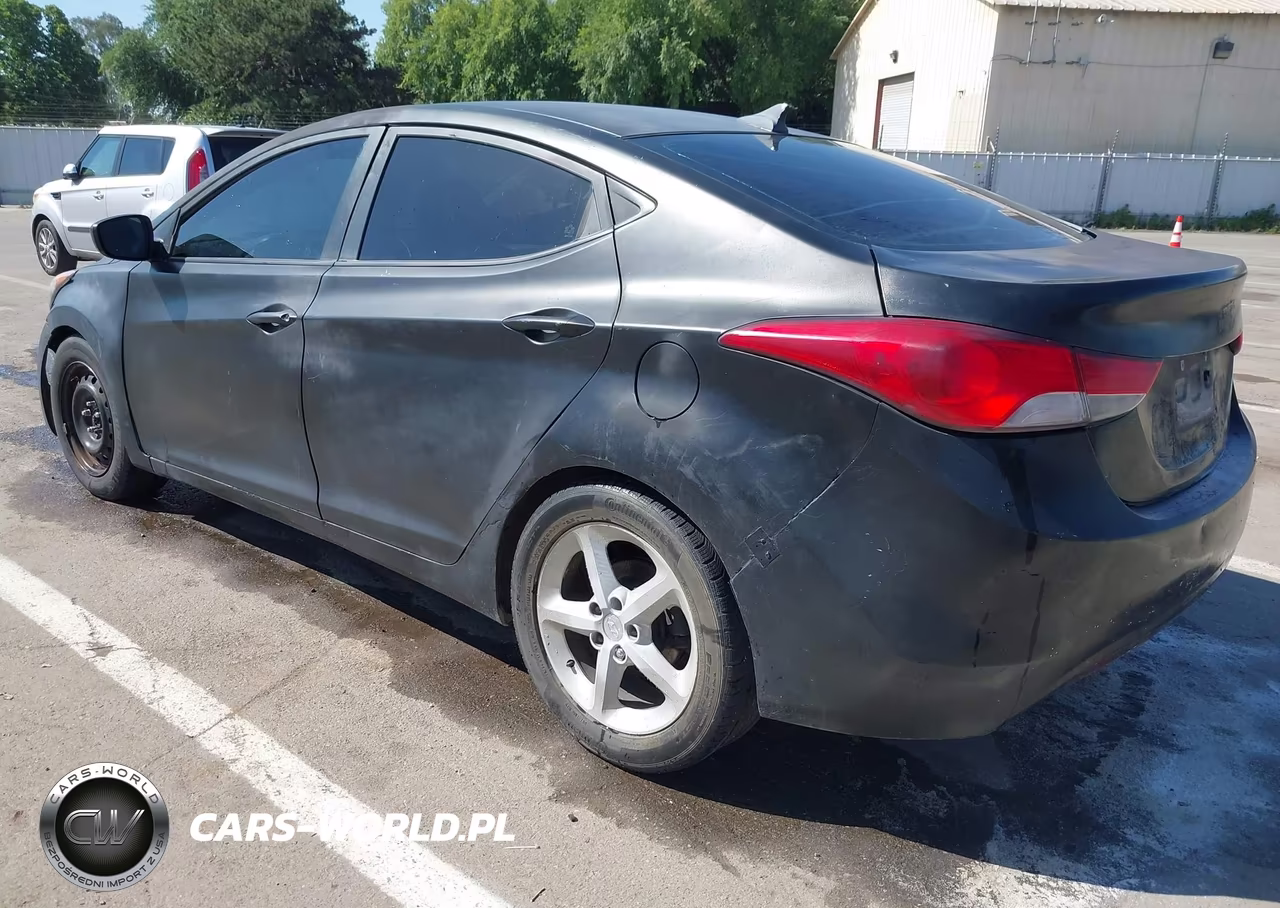 2013 Hyundai Elantra Gls VIN:5NPDH4AE9DH240796 - 3
