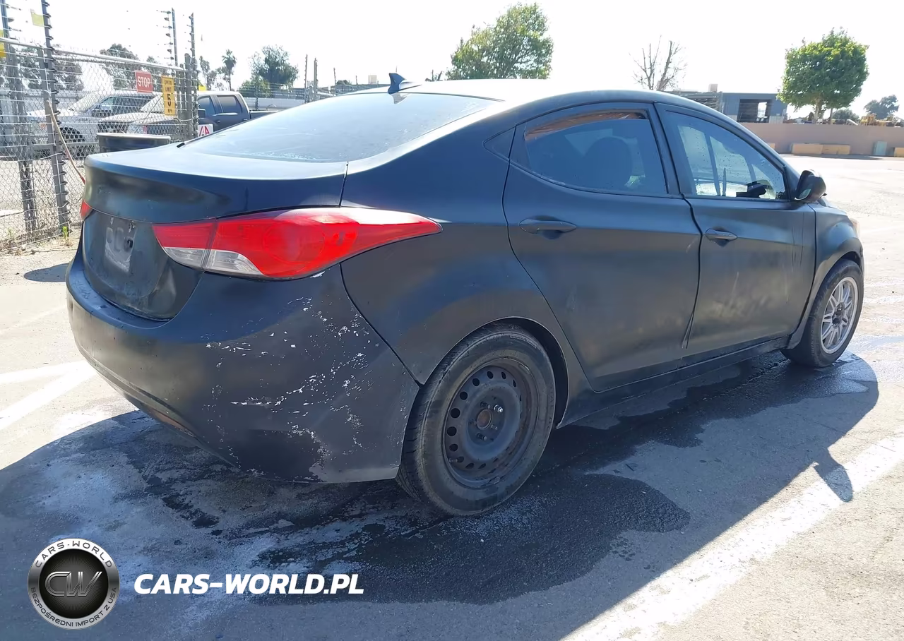 2013 Hyundai Elantra Gls VIN:5NPDH4AE9DH240796 - 4