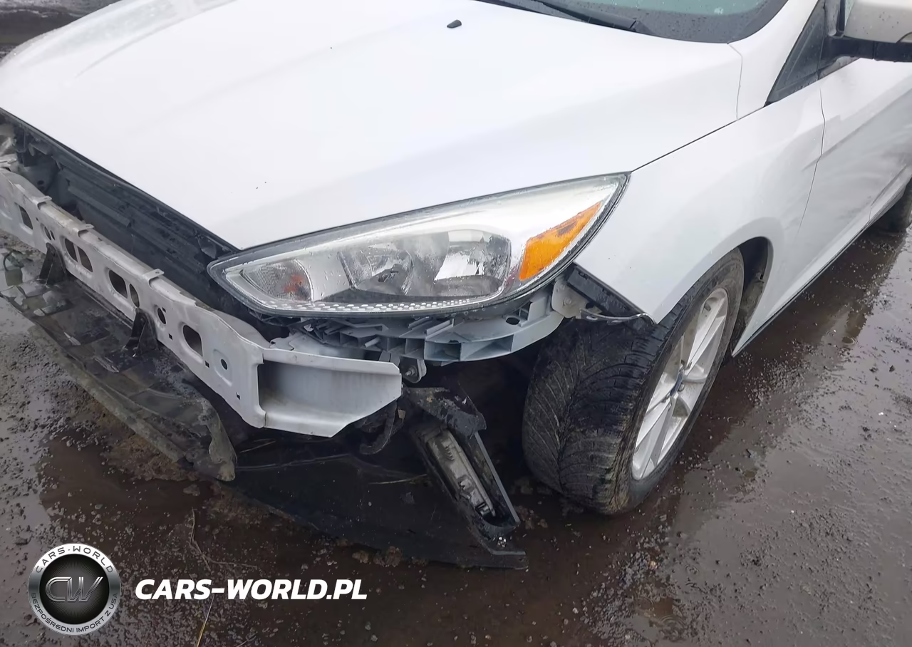 2015 Ford Focus Se VIN:1FADP3F22FL221894 - 14