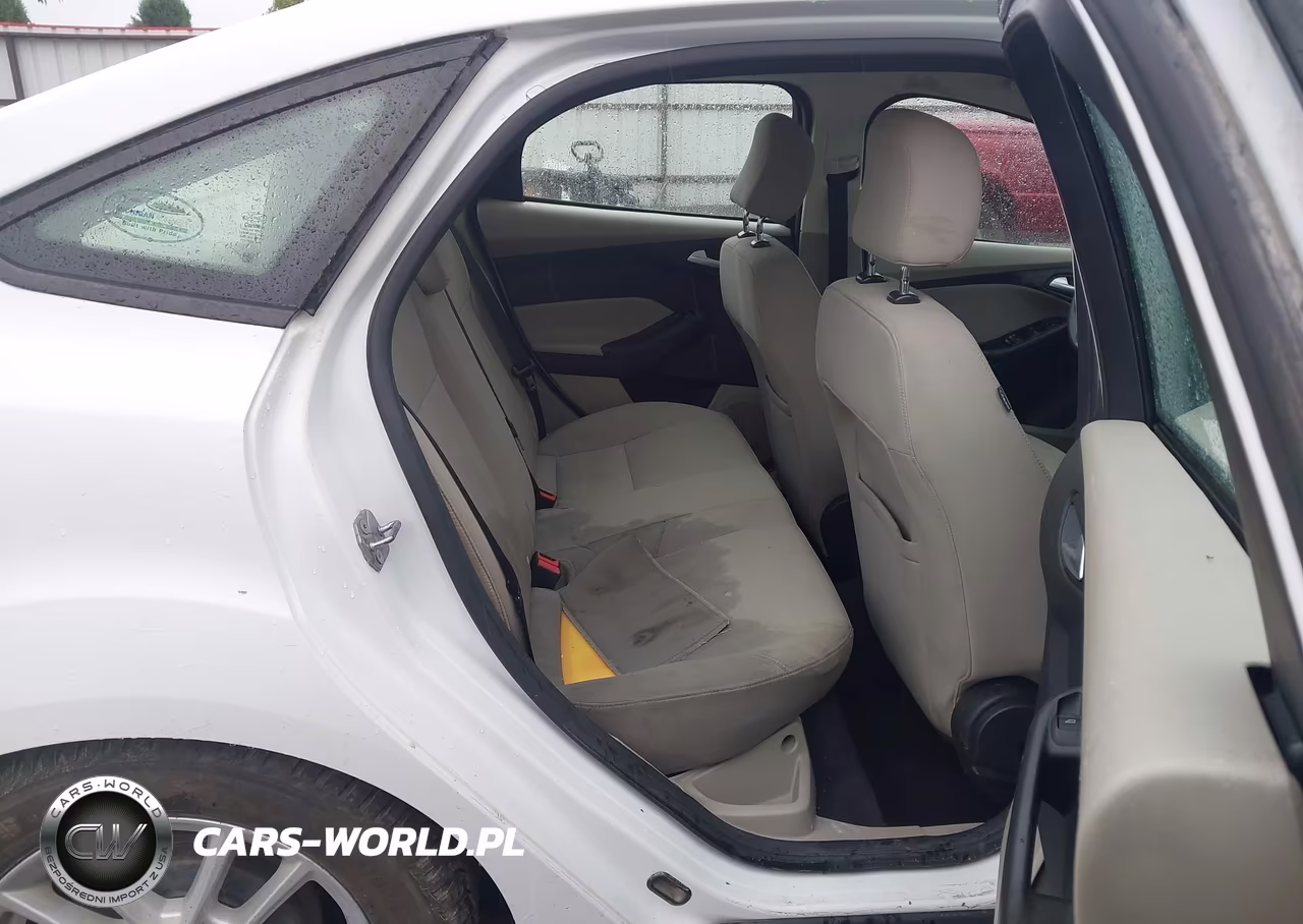 2015 Ford Focus Se VIN:1FADP3F22FL221894 - 8