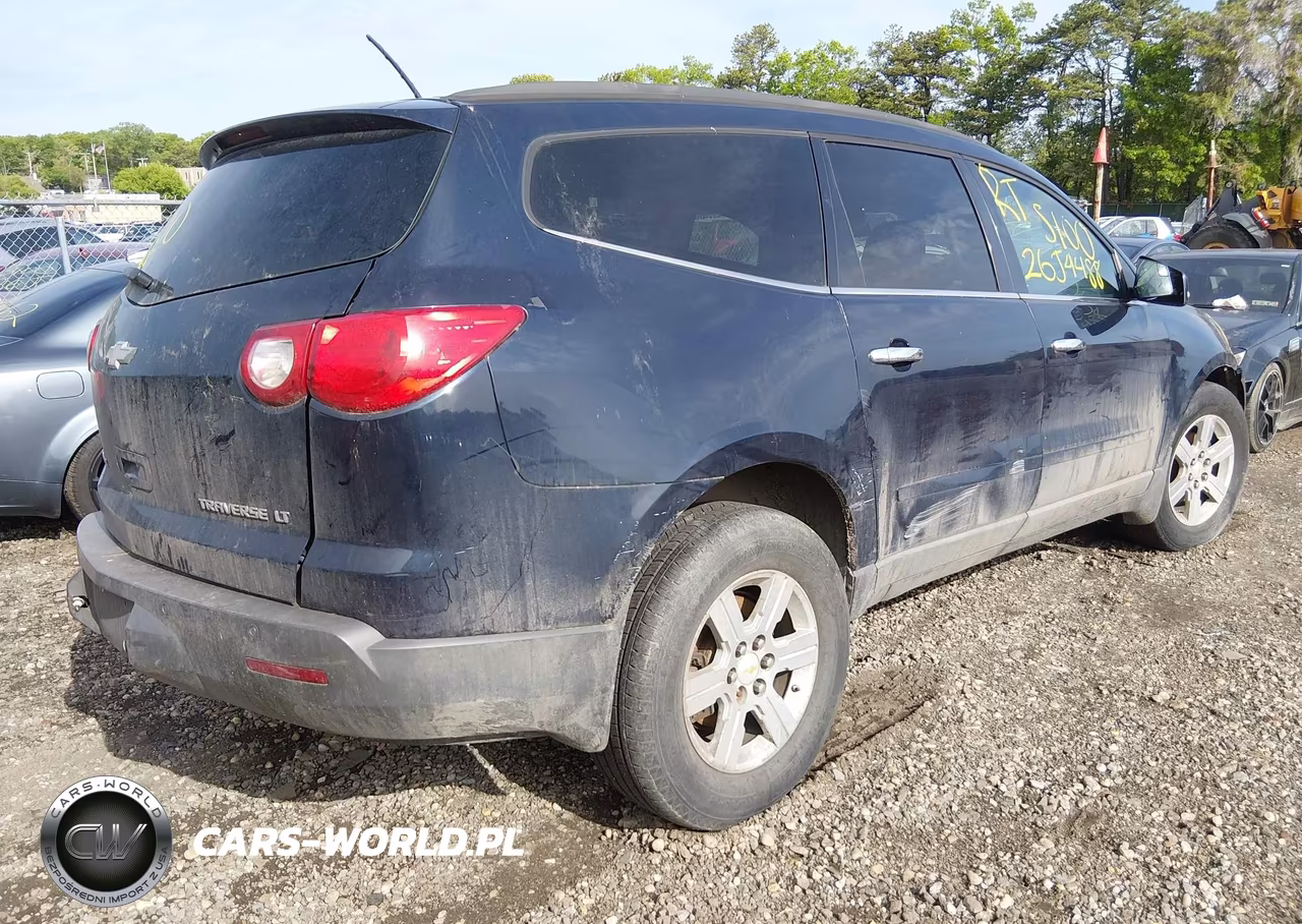 2010 Chevrolet Traverse Lt VIN:1GNLVFED6AS109931 - 4