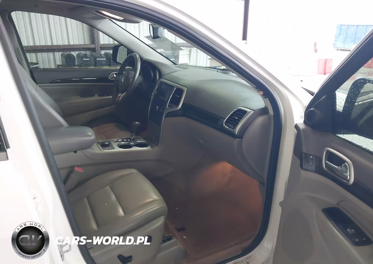 2011 Jeep Grand Cherokee Laredo VIN:1J4RR4GGXBC670013 - 5