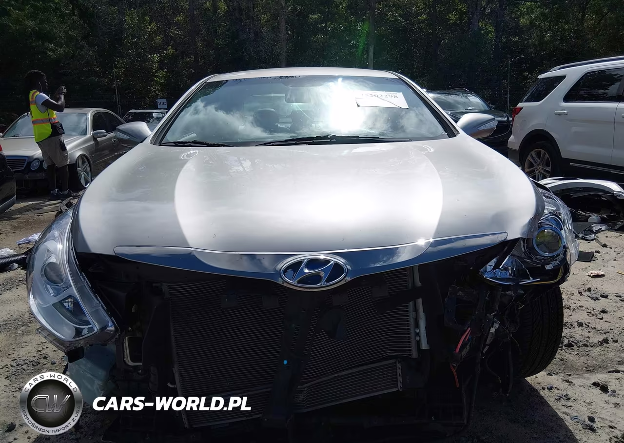 2013 Hyundai Sonata Hybrid Limited VIN:KMHEC4A45DA084124 - 13