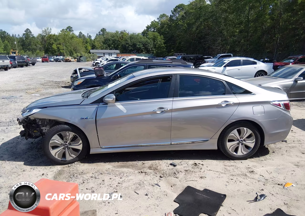 2013 Hyundai Sonata Hybrid Limited VIN:KMHEC4A45DA084124 - 15